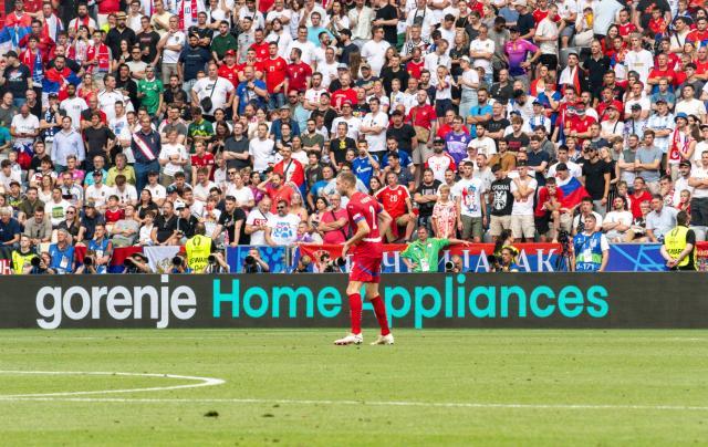 KY开云官网体育下载-【欧洲杯】约维奇压哨绝平，塞尔维亚1-1斯洛文尼亚