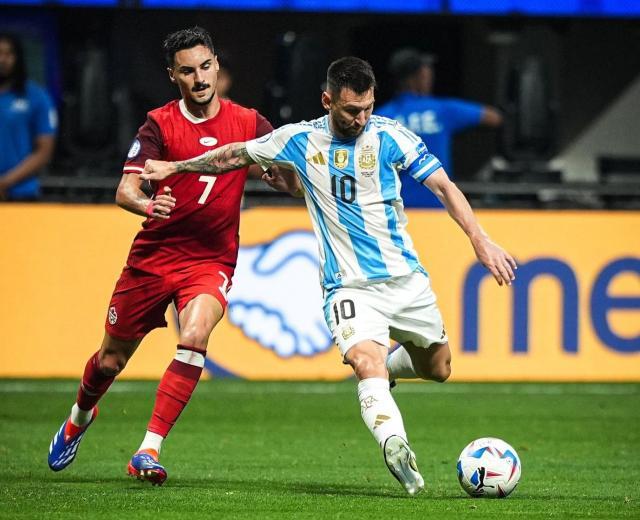 KY开云官网体育下载-梅西：比赛很艰难 我们耐心控球但很难找到空间