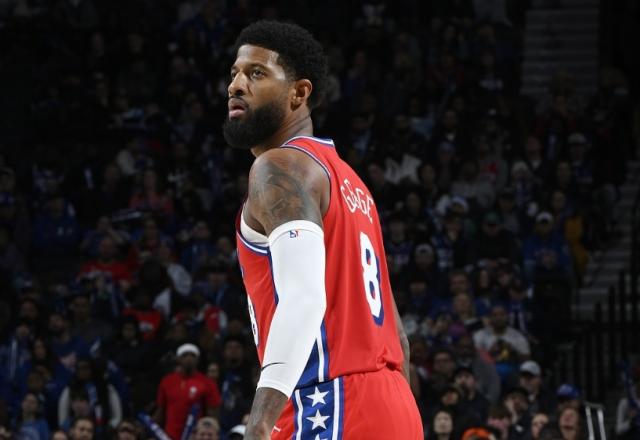 多项数据创十年最差 76人为乔治离谱薪资含泪买单