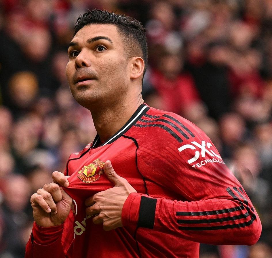 KY开云官网-足坛一夜动态！曼联复仇维拉，巴萨造5-2惨案，AC米兰吞赛季第3败